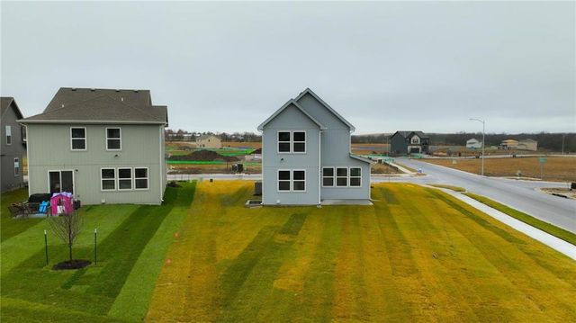 1304 SE Windbreak Drive, Lee's Summit, MO 64081