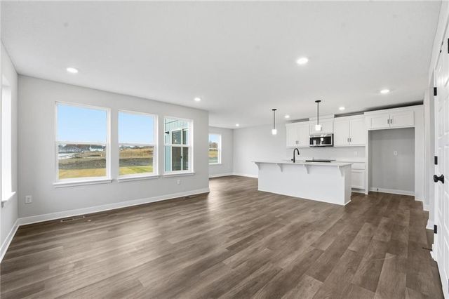 1304 SE Windbreak Drive, Lee's Summit, MO 64081