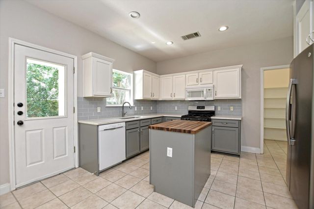2007 Horizon Park BLVD, Leander, TX 78641