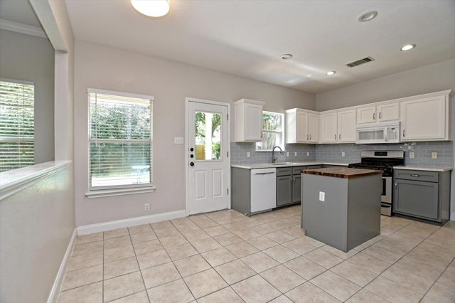 2007 Horizon Park BLVD, Leander, TX 78641