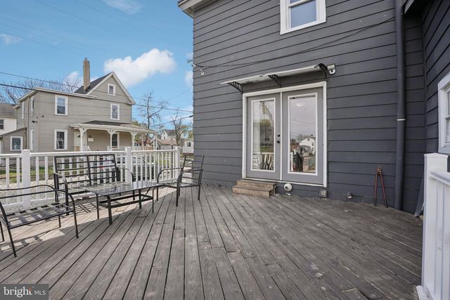 1013 N CHESTNUT ST, Paulsboro, NJ 08066