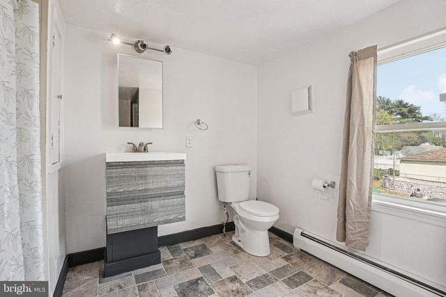 1013 N CHESTNUT ST, Paulsboro, NJ 08066