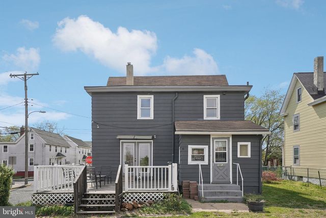 1013 N CHESTNUT ST, Paulsboro, NJ 08066