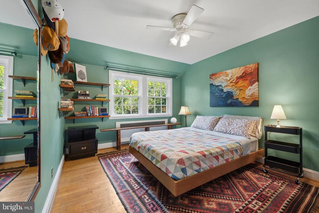 Image 12 of property listing at 4212 WESTVIEW RD, Baltimore, MD 21218