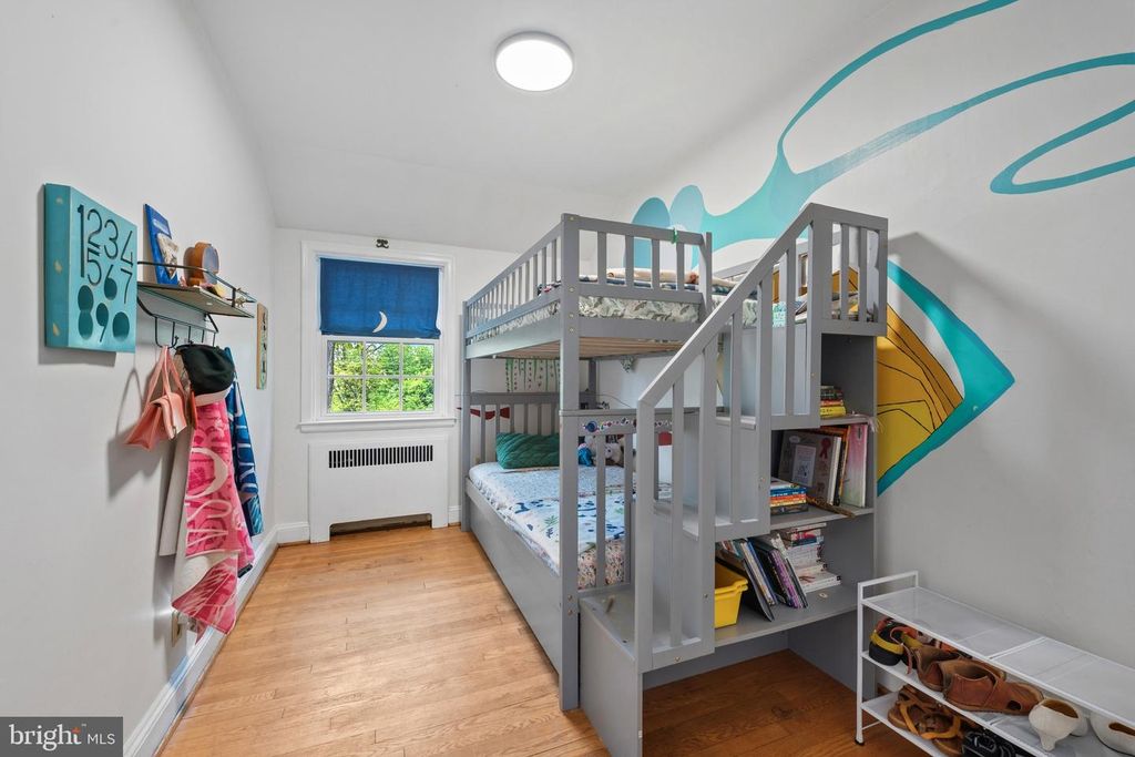 Image 15 of property listing at 4212 WESTVIEW RD, Baltimore, MD 21218