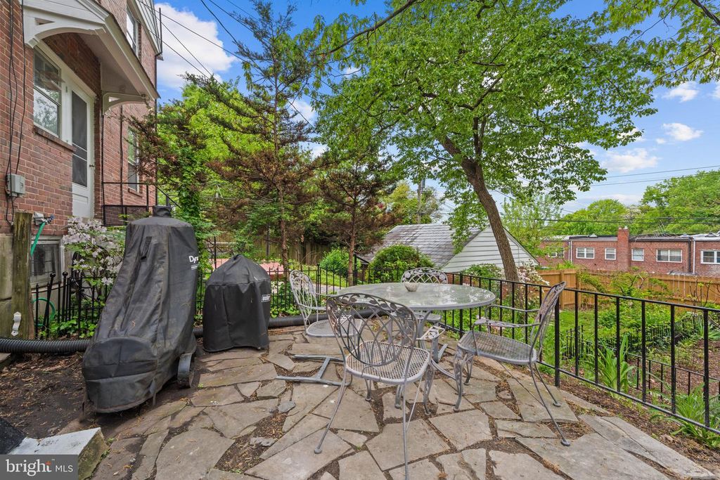 Image 21 of property listing at 4212 WESTVIEW RD, Baltimore, MD 21218