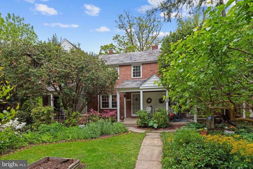 Image 25 of property listing at 4212 WESTVIEW RD, Baltimore, MD 21218