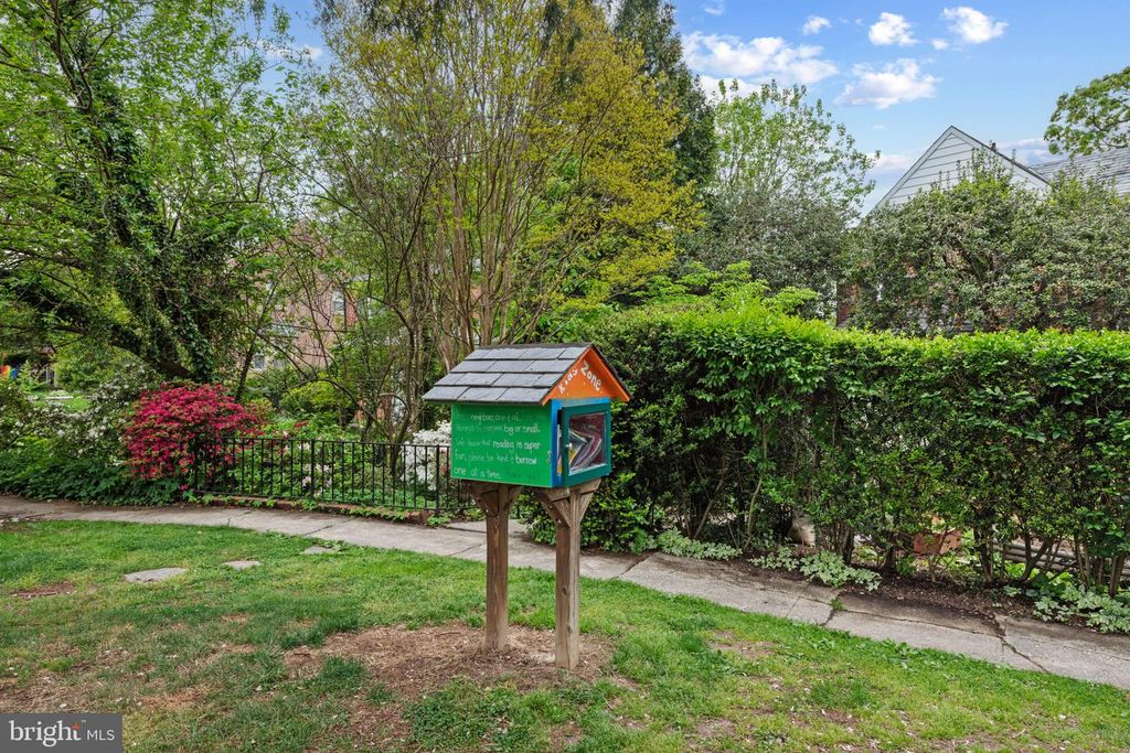 Image 29 of property listing at 4212 WESTVIEW RD, Baltimore, MD 21218