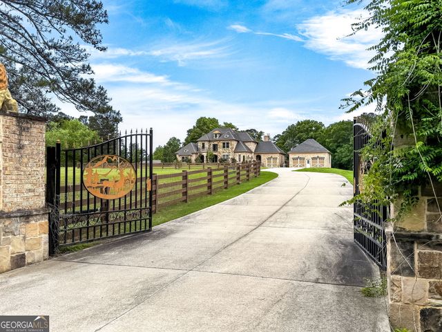 1585 Leguin Mill Road, Locust Grove, GA 30248