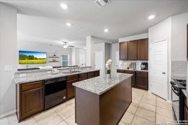 140 Whitetail Pass, San Antonio, TX 78253