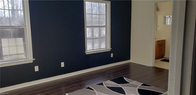 9033 Chriscoe LN, Gloucester, VA 23061