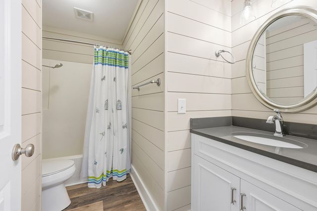 1607 Dolphin St., Garden City Beach, SC 29576