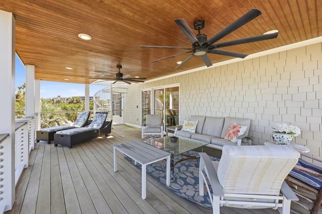 1607 Dolphin St., Garden City Beach, SC 29576