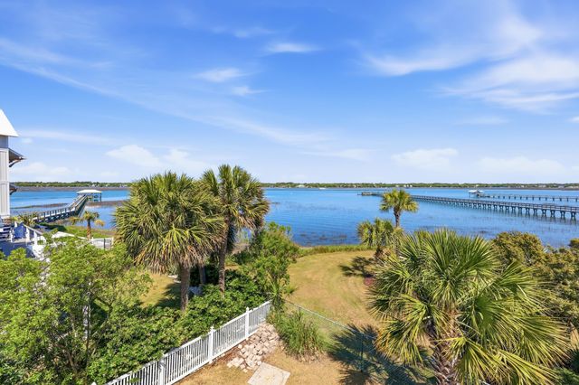 1607 Dolphin St., Garden City Beach, SC 29576