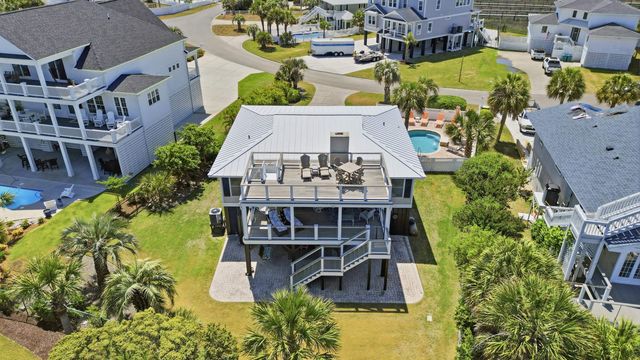 1607 Dolphin St., Garden City Beach, SC 29576