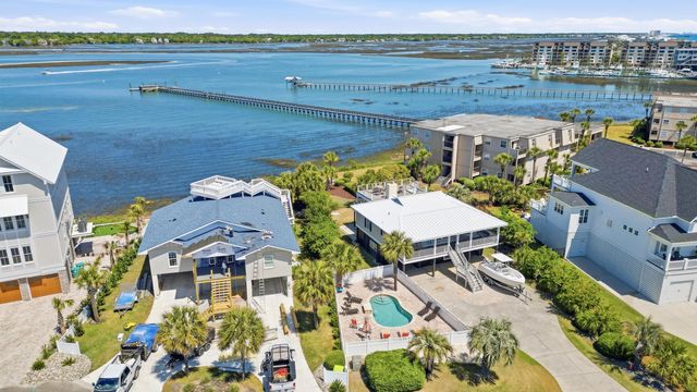 1607 Dolphin St., Garden City Beach, SC 29576