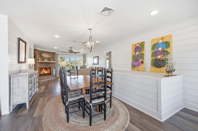 1607 Dolphin St., Garden City Beach, SC 29576