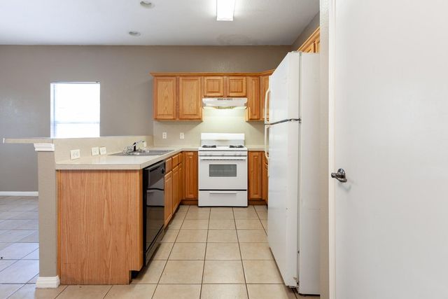 2326 Webberville RD B, Austin, TX 78702