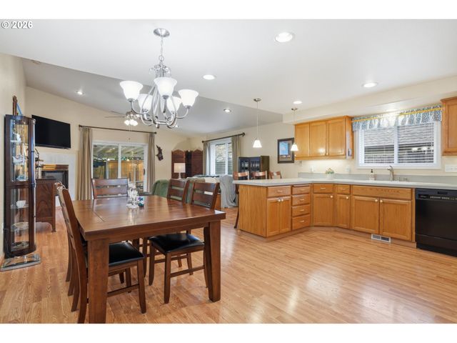 13016 Ne 96TH Way, Vancouver, WA 98682