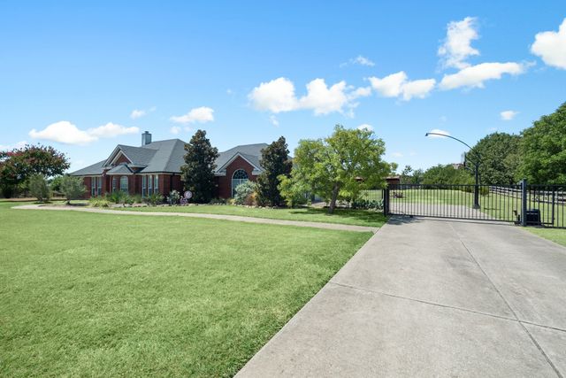945 Scarlett Drive, Lucas, TX 75002