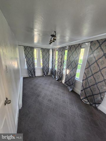 228 E MAIN ST, Elkton, MD 21921