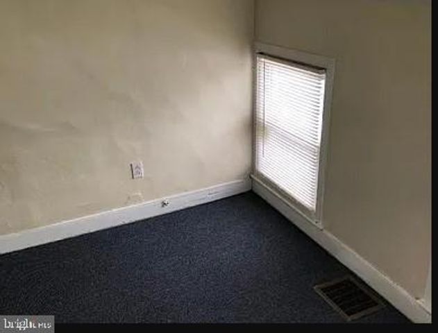 228 E MAIN ST, Elkton, MD 21921