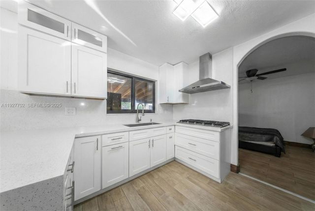 12900 SW 202nd Ave, Miami, FL 33196