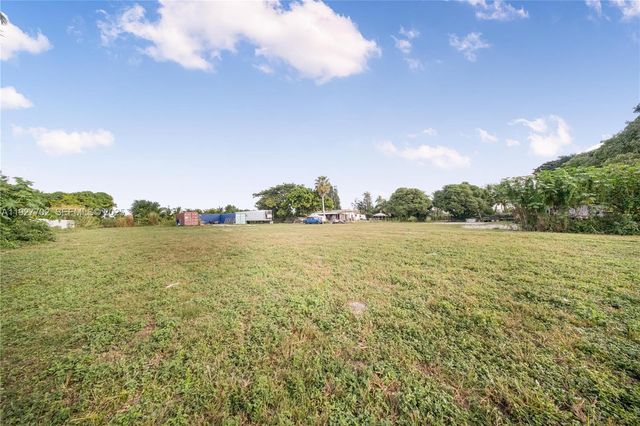 12900 SW 202nd Ave, Miami, FL 33196