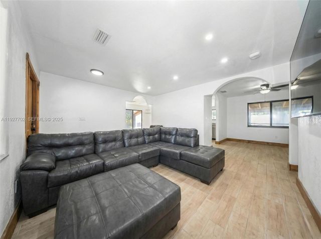 12900 SW 202nd Ave, Miami, FL 33196