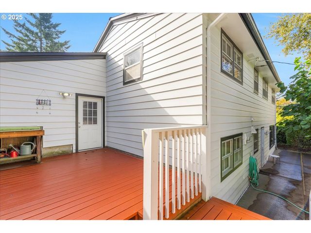 8495 Sw KATHERINE Ln, Portland, OR 97225