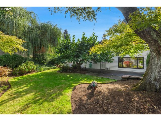 8495 Sw KATHERINE Ln, Portland, OR 97225