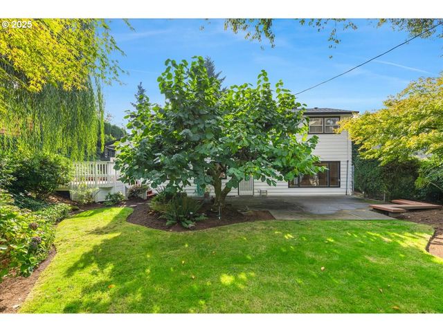 8495 Sw KATHERINE Ln, Portland, OR 97225