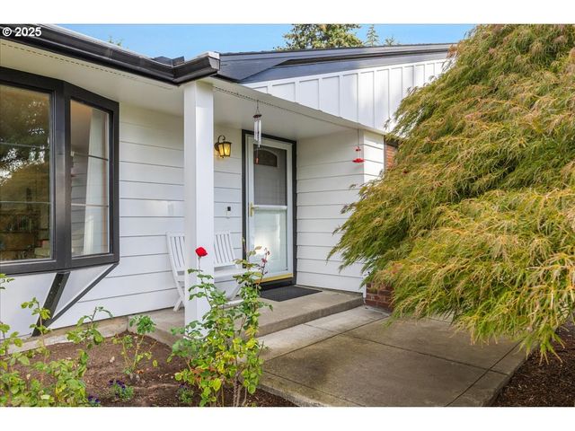 8495 Sw KATHERINE Ln, Portland, OR 97225