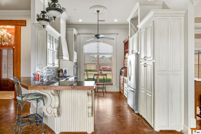 204 FRENCHMANS BEND PLACE, Monroe, LA 71201