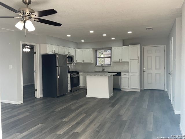 323 Stimmel, San Antonio, TX 78227