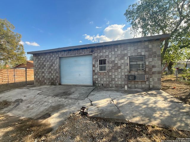 323 Stimmel, San Antonio, TX 78227