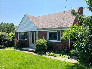 238 Humphrey Rd, Hempfield Twp, PA 15601