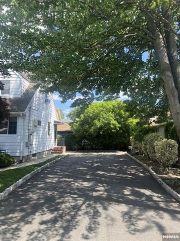 2 Davis Drive, Lodi, NJ 07644
