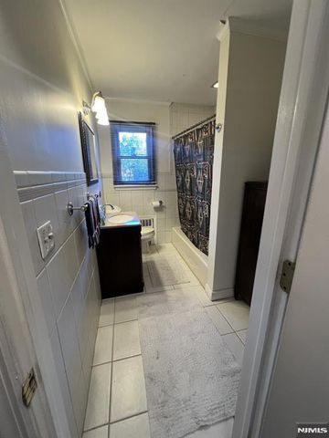 2 Davis Drive, Lodi, NJ 07644