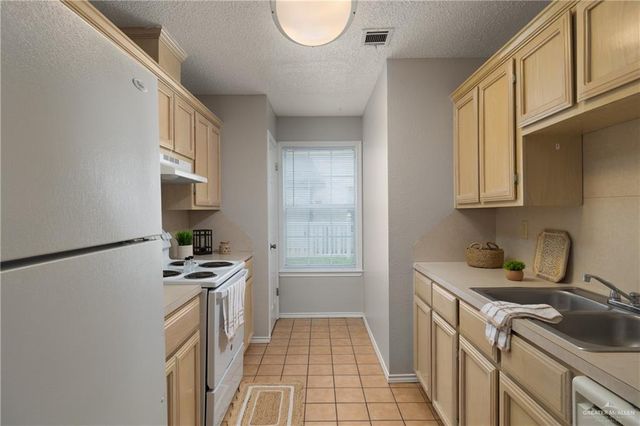 5325 N 17th Street 11, Mcallen, TX 78504