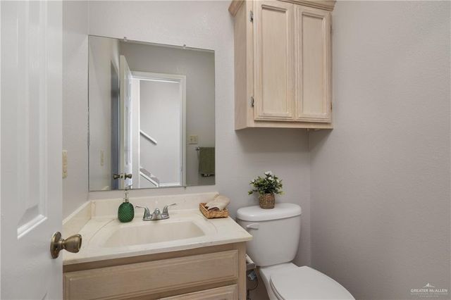 5325 N 17th Street 11, Mcallen, TX 78504