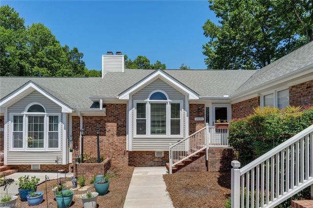 2050 E Hearthwood Court, Greensboro, NC 27407