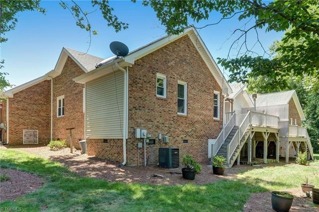 2050 E Hearthwood Court, Greensboro, NC 27407