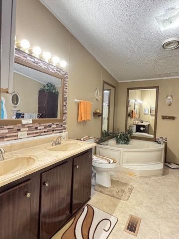 1137 Rugby Avenue, Summerton, SC 29148