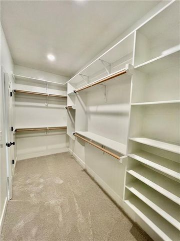 1921 Longview Drive, Liberty, MO 64068