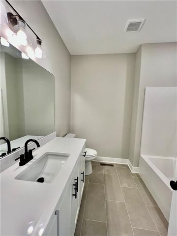 1921 Longview Drive, Liberty, MO 64068