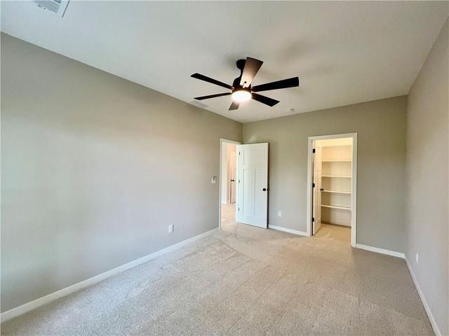 1921 Longview Drive, Liberty, MO 64068