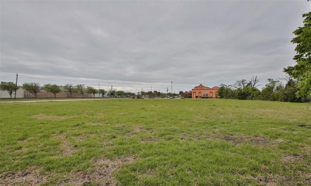 502 W Cedar Bayou Lynchburg Road, Baytown, TX 77521