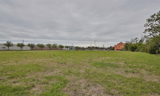 502 W Cedar Bayou Lynchburg Road, Baytown, TX 77521