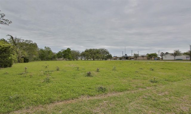 502 W Cedar Bayou Lynchburg Road, Baytown, TX 77521
